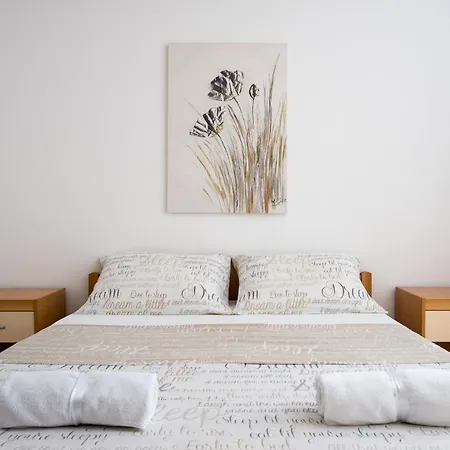 Apartment Toma Podstrana