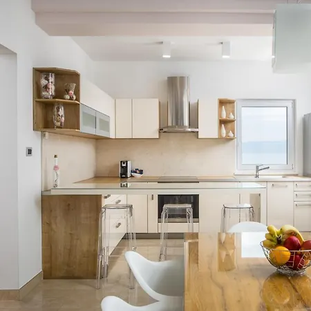 Toma Apartment *