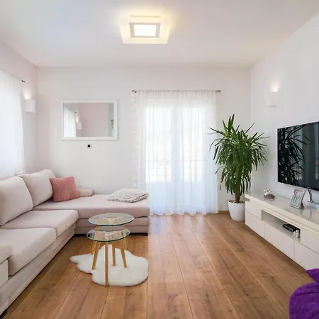 Toma Apartment Podstrana