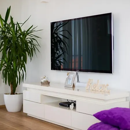 Toma Apartment *